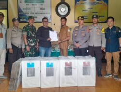 Polsek Seteluk Berikan Pengamanan Melekat Pendistribusian Logistik Pilkada di Sejumlah Desa di Kecamatan Seteluk