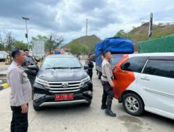Polres Sumbawa Barat Lakukan Pengawalan Berita Acara dan Sertifikat Rekapitulasi Hasil Perhitungan Model D Kabupaten