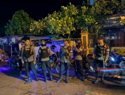 Sat Samapta Polres Bima Kota Gelar Patroli Blue Light, Berikan Himbauan Kamtibmas kepada Warga