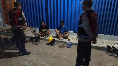 Polsek Sekongkang Laksanakan Patroli Dialogis HEBAT, Wujudkan Kamtibmas Kondusif di Kecamatan Sekongkang