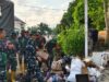 Usai Banjir, TNI Bersihkan Kota Mataram dari Tumpukan Sampah
