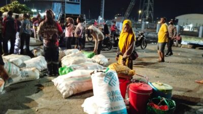 Polsek Kawasan Pelabuhan Laut Bima Laksanakan Pengamanan Kedatangan KM. Sabuk Nusantara 49 dan Pengecekan Miras