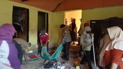 Tiga Pilar Kelurahan Bugis Gelar Gotong Royong Bersihkan Kantor Lama untuk Kantor Koperasi