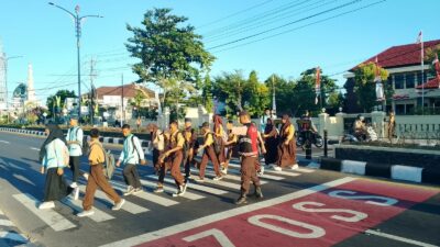 Depan SMPN 1 Tanjung, Sasar Pelajar Demi Kelancaran dan Keamanan Lalu Lintas