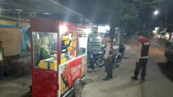 Polsek Bayan Laksanakan Patroli Dialogis dan Blue Light untuk Jaga Harkamtibmas