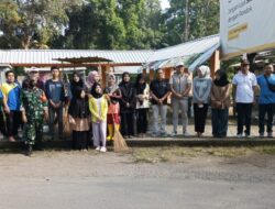 Gotong Royong Jadi Wujud Kebersamaan TNI, Pemerintah, dan Masyarakat di Kediri Selatan