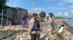 Sat Polairud Polres Dompu Laksanakan Patroli dan Polmas Perairan di Teluk Cempi