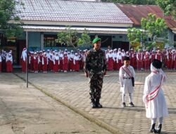 SDN 1 Suranadi Peringati Hari Pahlawan Bersama TNI