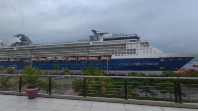 Kapal Pesiar Celebrity Millenium Bersandar di Gilimas