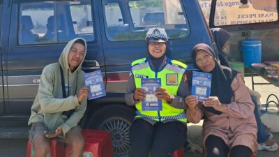 Satgas Kamseltibcarlantas Gelar Himbauan dan Pembagian Brosur Operasi Lilin Rinjani 2025 di Kota Bima