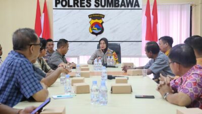 Jamin Keamanan Ibadah Natal, Kapolres Sumbawa Serap Aspirasi dan Perkuat Sinergi Bersama FKGK