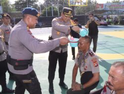 Kapolres Bima Kota Pimpin Upacara Korp Raport, 74 Personel Naik Pangkat