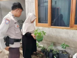 Bhabinkamtibmas Meninting Ajak Warga Mandiri Pangan di Dusun Kongok