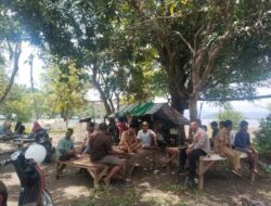 Laksanakan Jumat Curhat, Kanit Binmas Polsek Asakota Ajak Warga Songgela Jaga Kamtibmas