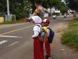 Bhabinkamtibmas Desa Goa Laksanakan Giat Rawan Pagi di Depan SD Negeri 1 Goa