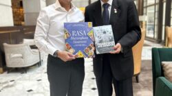 BUKU RASA BHAYANGKARA NUSANTARA HADIR DI AMERIKA SERIKAT SEBAGAI INSTRUMEN DIPLOMASI KULTURAL PRESIDEN PRABOWO