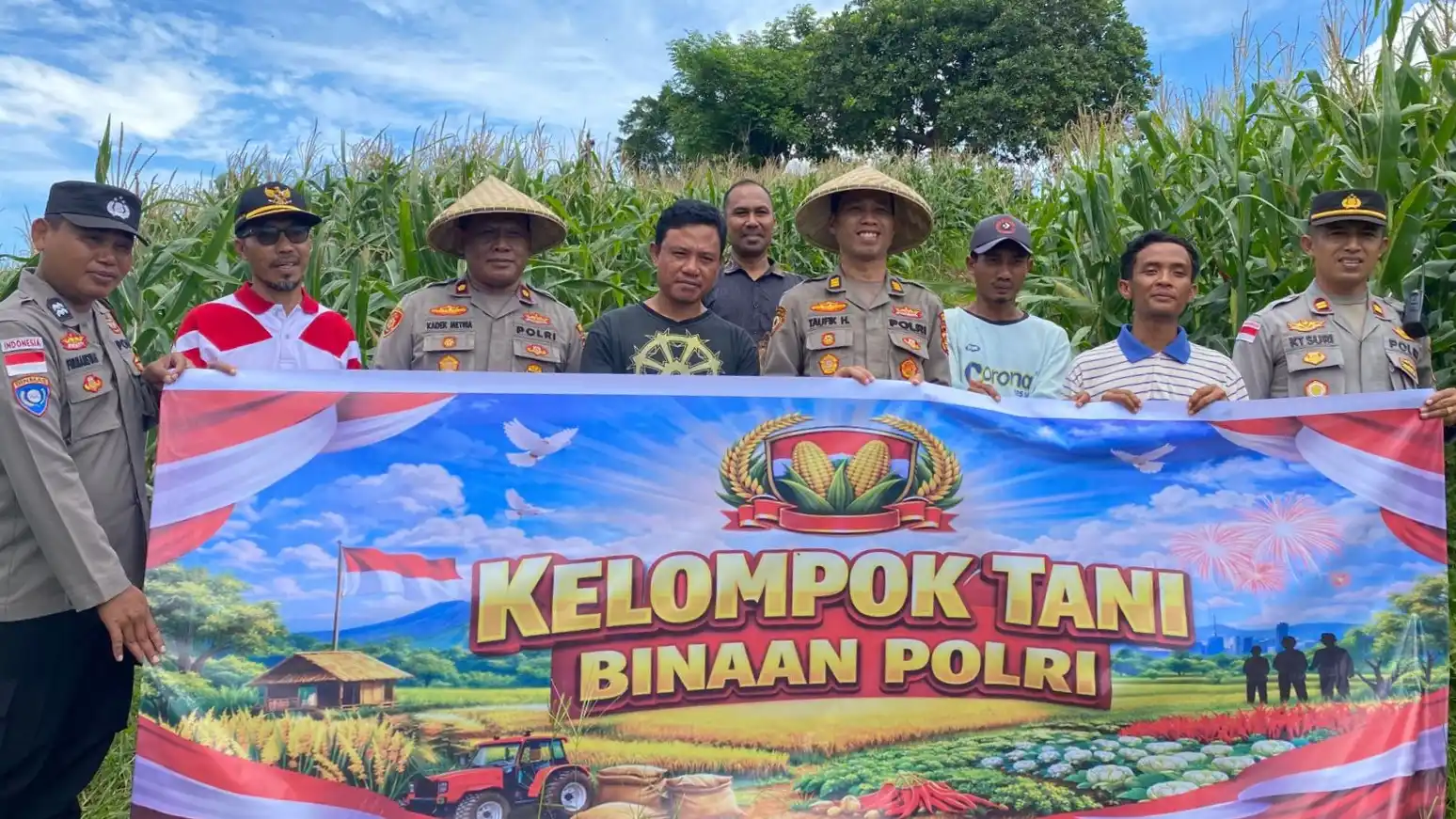 Wakapolres Lombok Barat Turun Langsung Dampingi Petani Jagung di Desa Kedaro