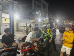 Sat Lantas Polres Dompu Laksanakan Blue Light Patrol dan Strong Point Malam.