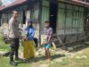 Uluran Tangan Ikhlas Bhabinkamtibmas Polsek Woha Polres Bima Disambut Haru dan Bahagia Oleh Anak Yatim Piatu