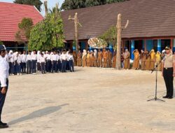 “Polis Peduli Pendidikan” Jadi Irup Bendera di SMPN 1 Madapangga Kapolsek Madapangga Himbau Pelajar Jauhi Narkoba dan Bullying